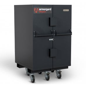 Fittingstor – External W915xD990xH1570- Internal W790xD450xH295 – Weight 160kg