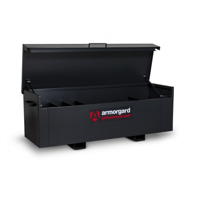 Strimmersafe Vault – External W1985xD680xH670 - Internal W1830xD550xH580 – Weight 141kg